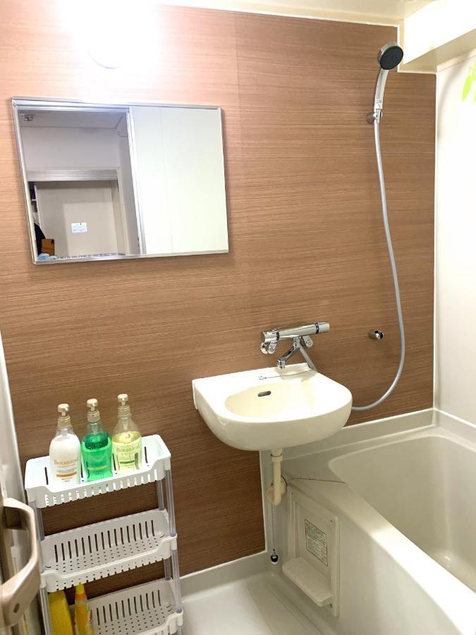 Nippombashi Art Hotel 705 Osaka Bagian luar foto